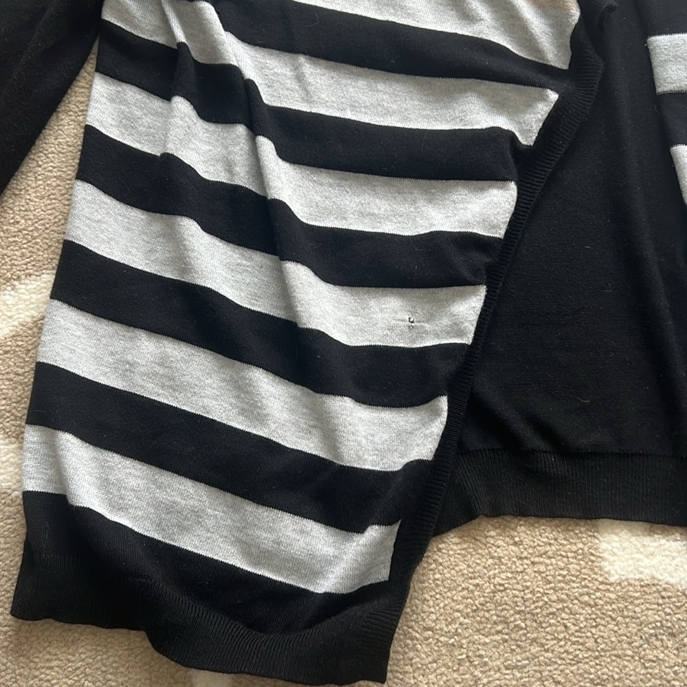 Striped Colorblock Cardigan - Picture 3 of 4